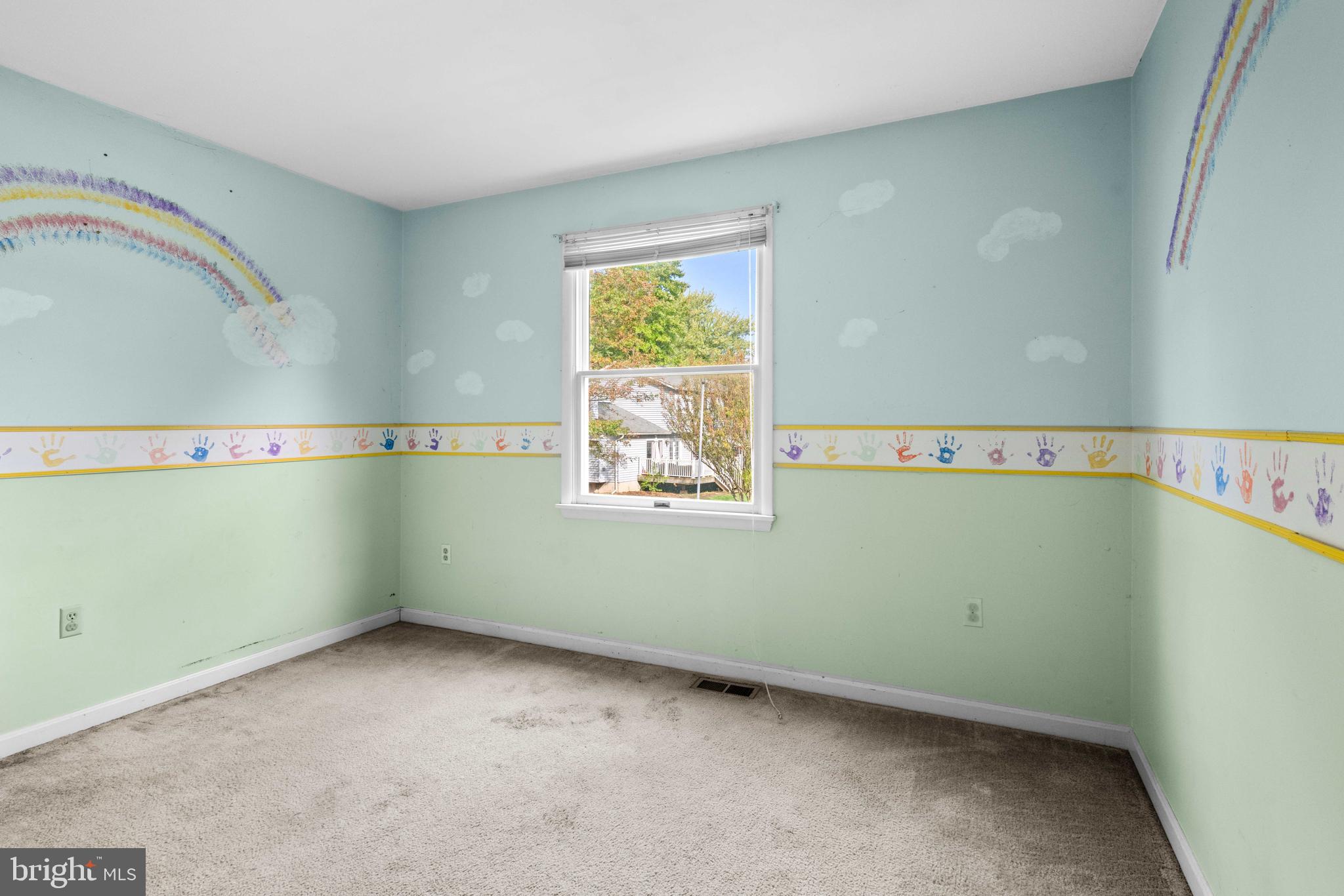 683 SWAN DRIVE