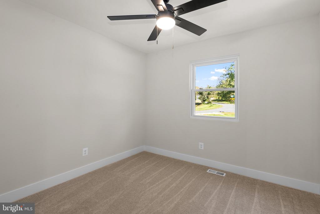 5212 COTTONWOOD DRIVE