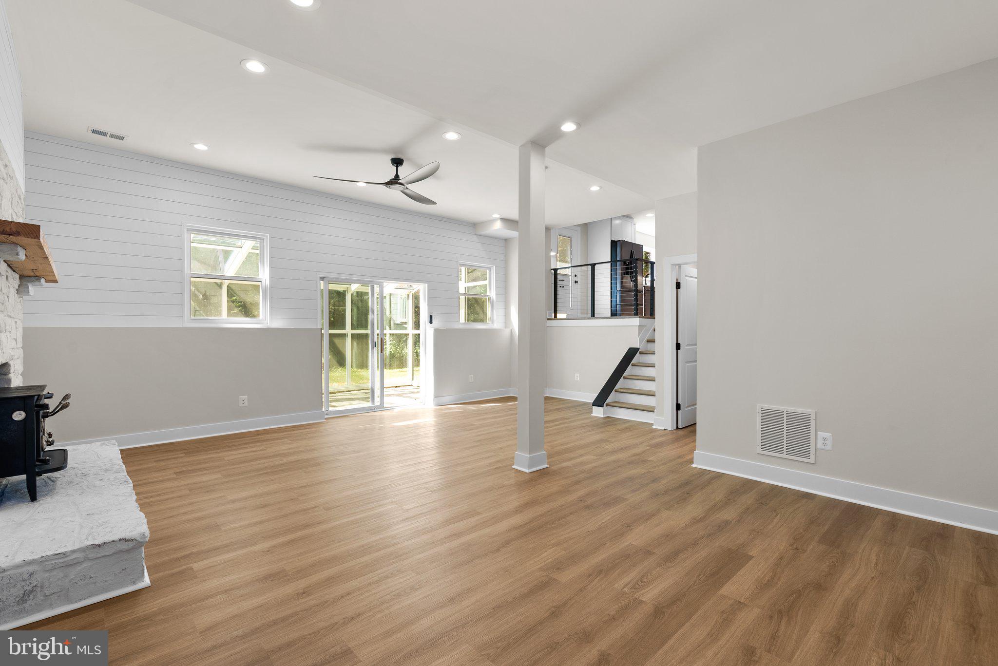 5212 COTTONWOOD DRIVE