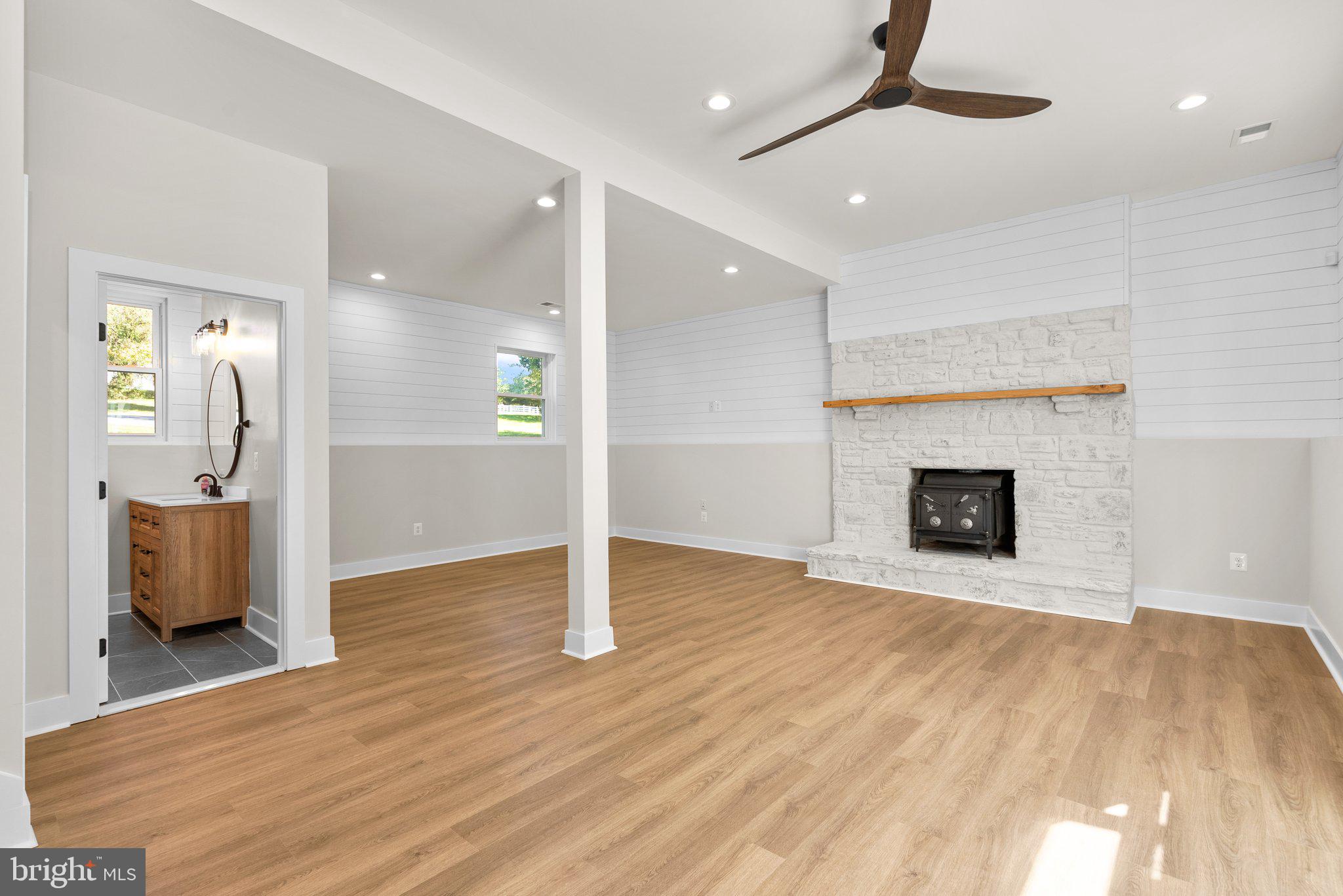 5212 COTTONWOOD DRIVE