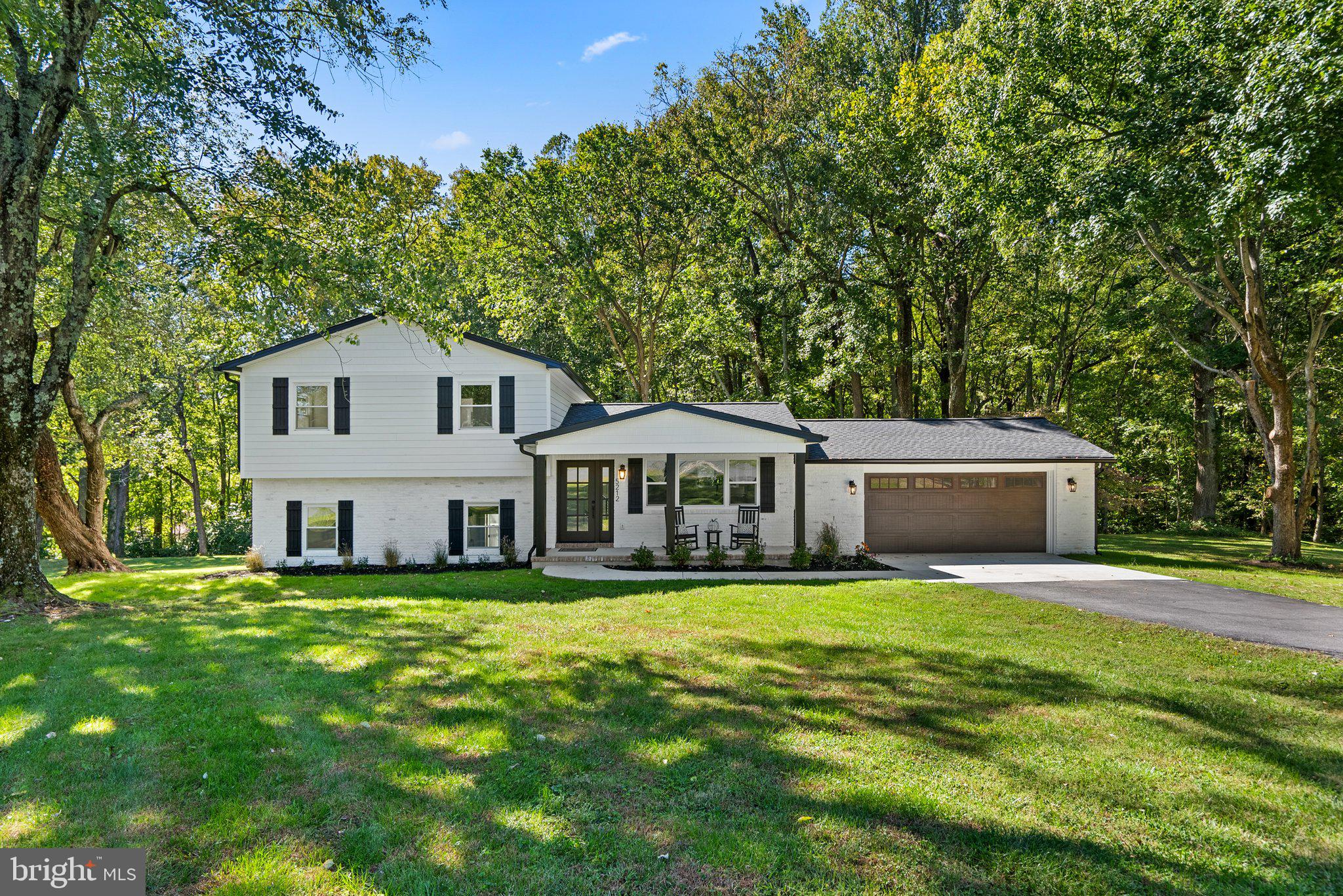 5212 COTTONWOOD DRIVE