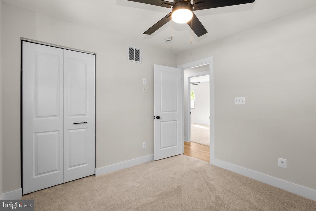 5212 COTTONWOOD DRIVE