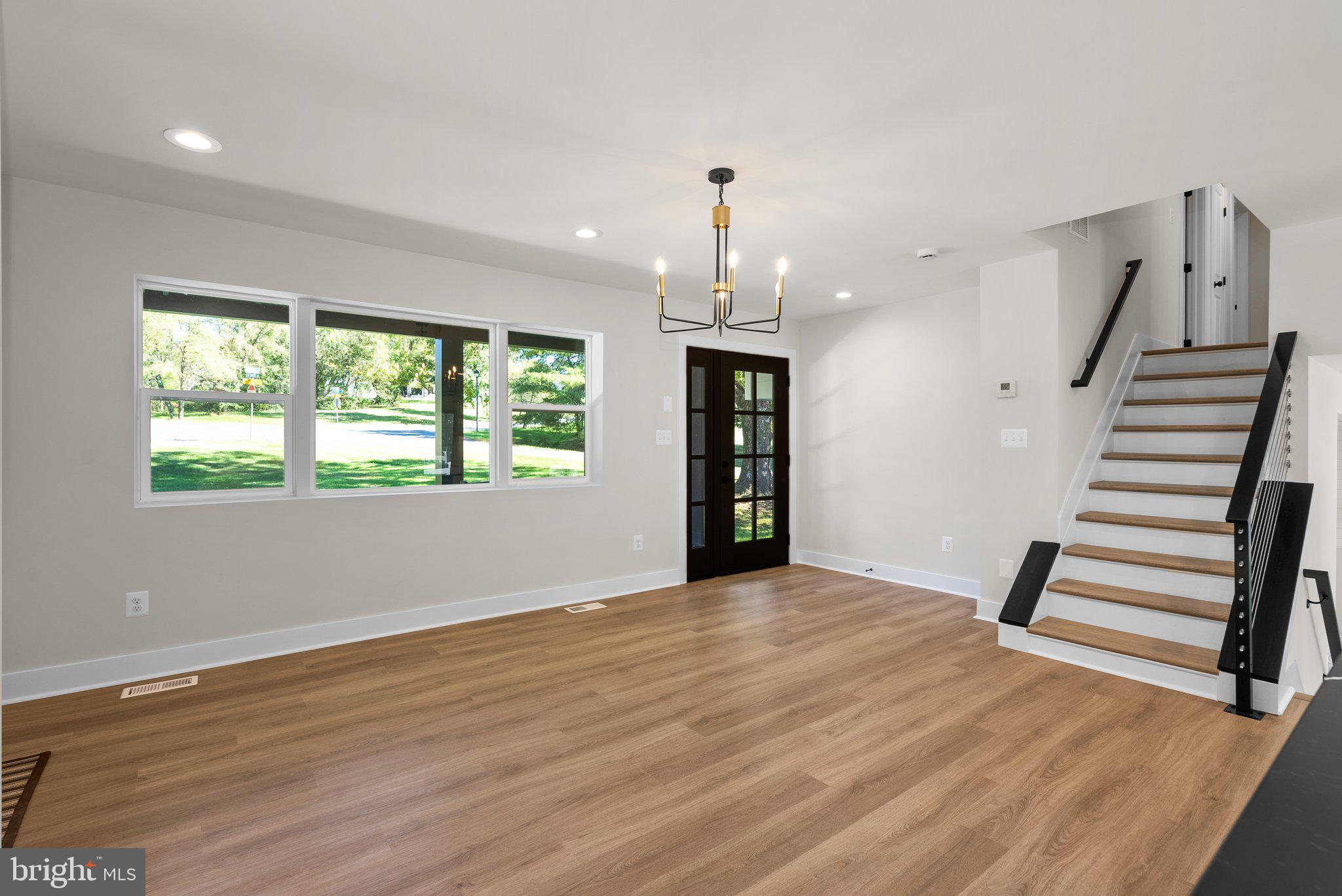 5212 COTTONWOOD DRIVE