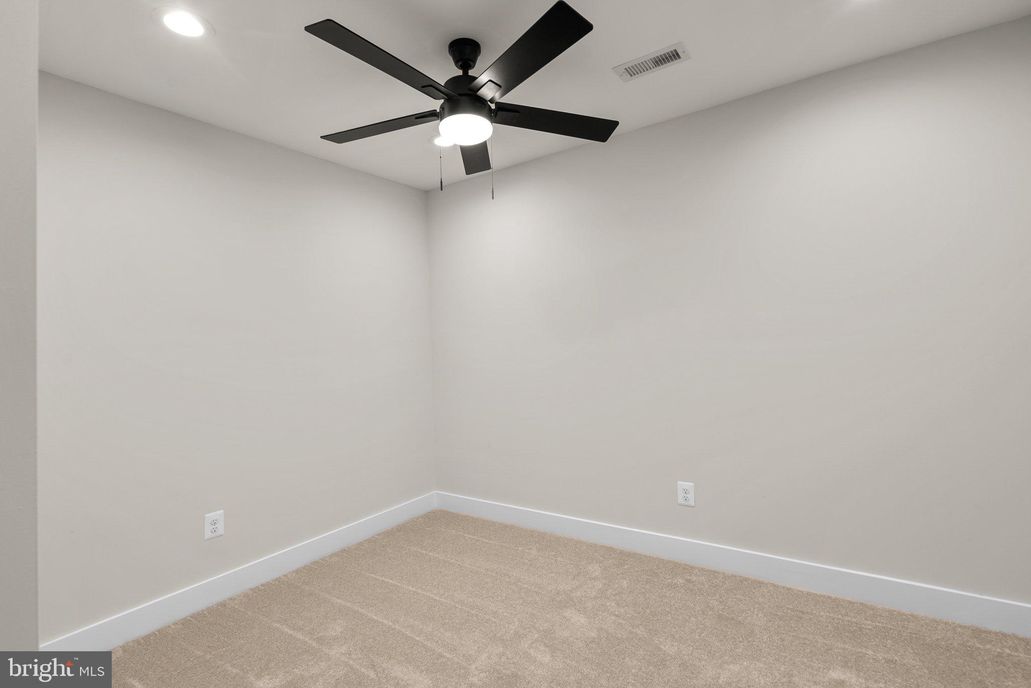 5212 COTTONWOOD DRIVE