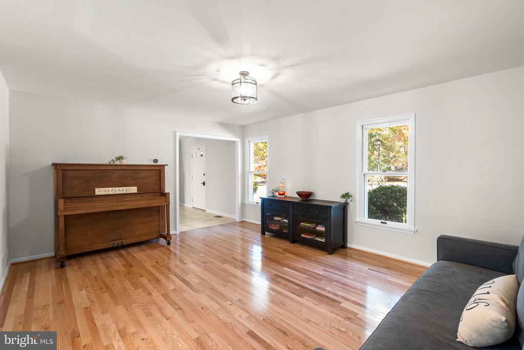402 SHEFFIELD ROAD
