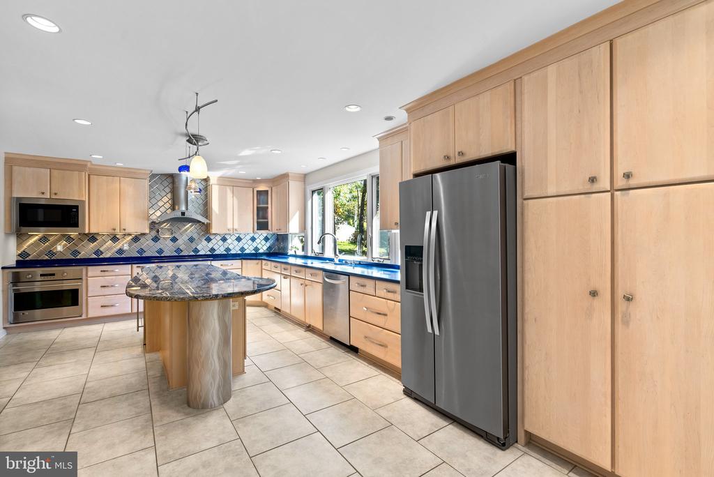 402 SHEFFIELD ROAD