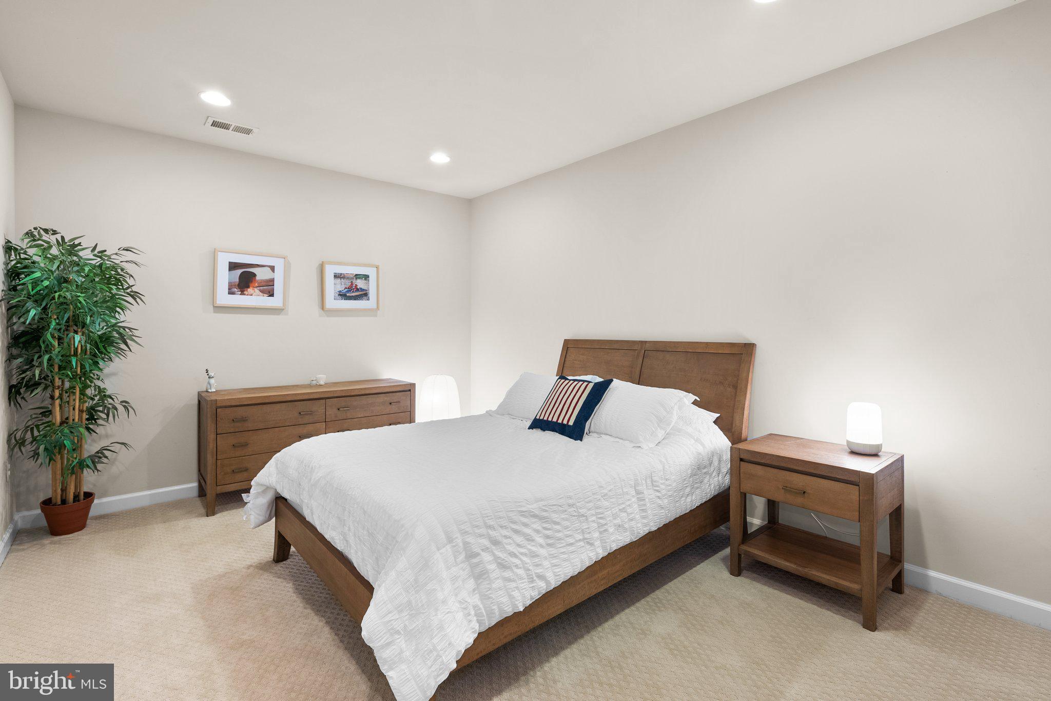 1310 PENNINGTON LANE N