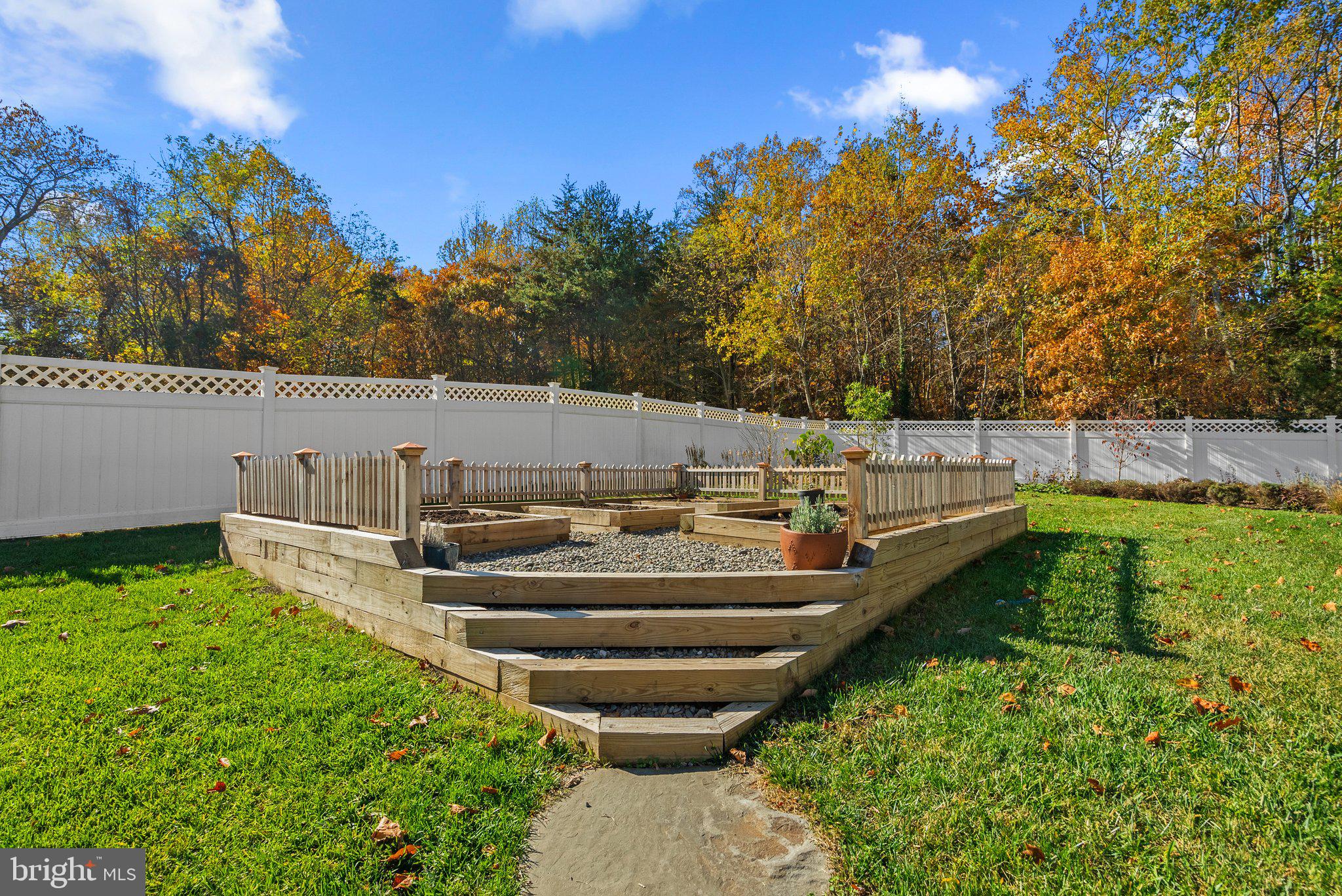 1310 PENNINGTON LANE N