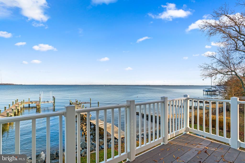 7019 BAY FRONT DRIVE