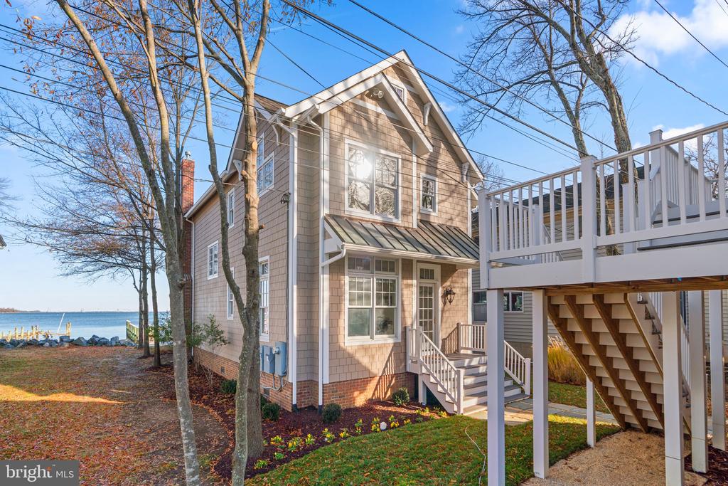 7019 BAY FRONT DRIVE