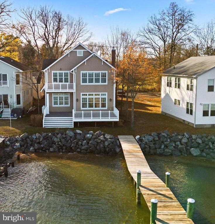 7019 BAY FRONT DRIVE