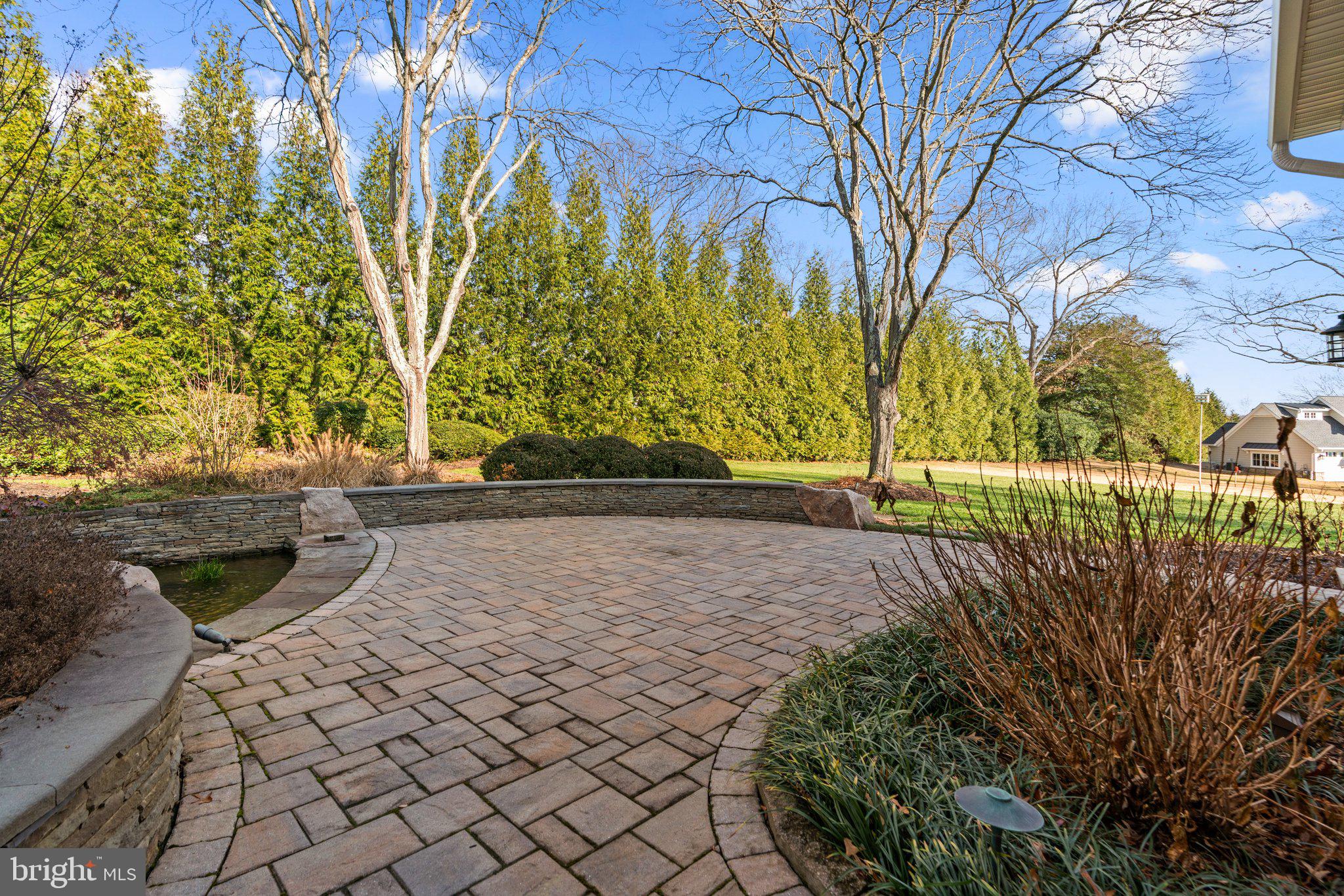 513 POINT FIELD DRIVE A