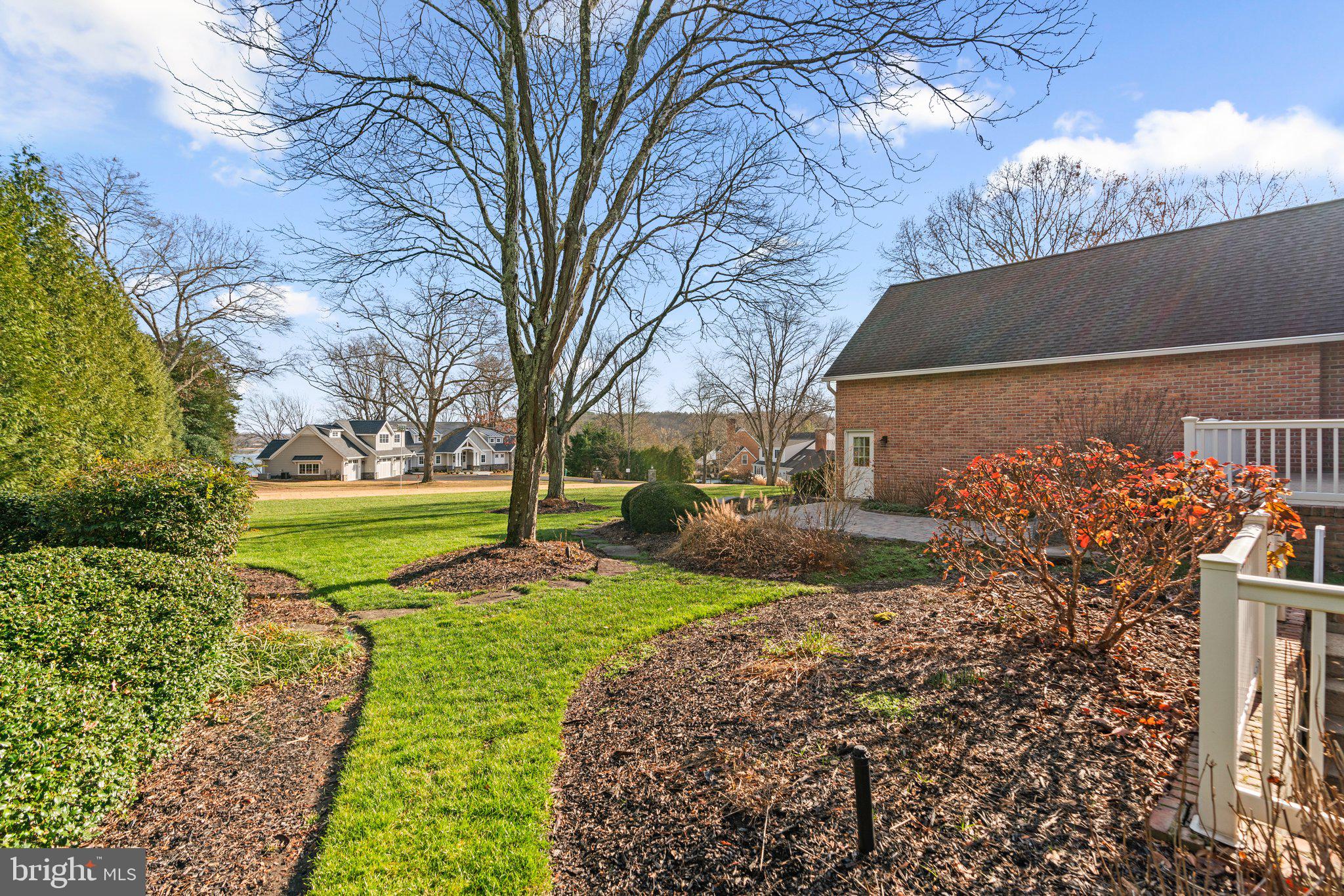 513 POINT FIELD DRIVE A