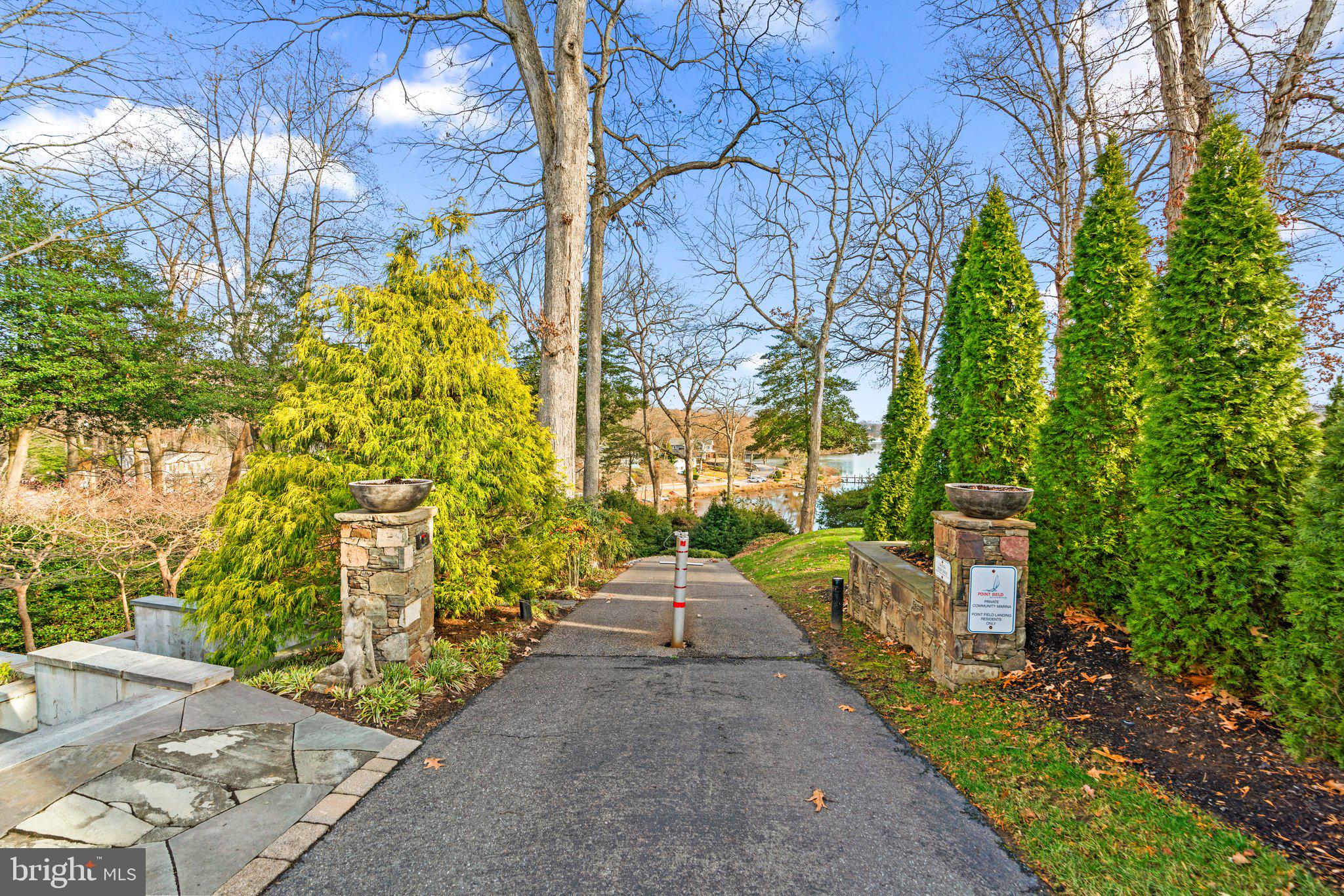 513 POINT FIELD DRIVE A