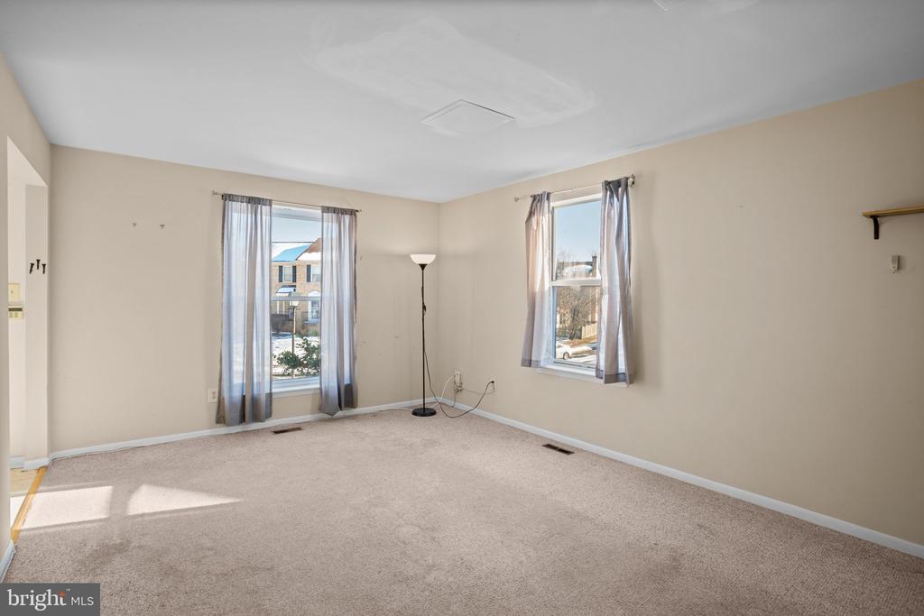 5 FAIRHOPE COURT