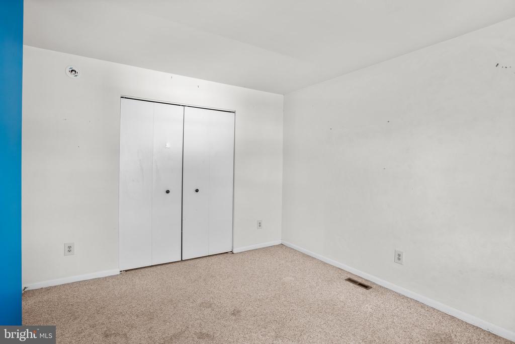 5 FAIRHOPE COURT