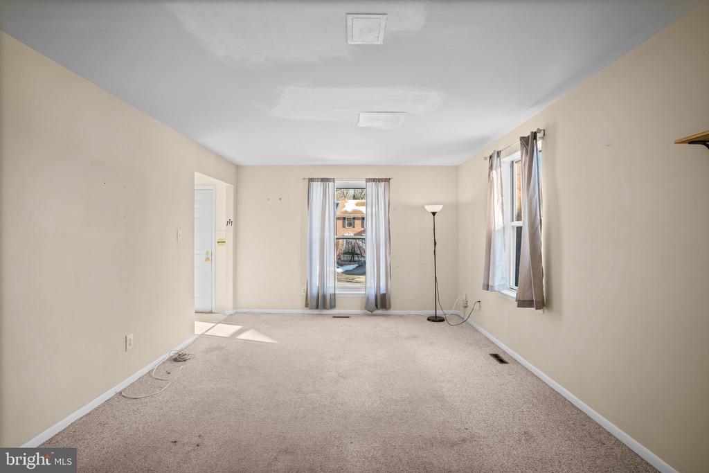 5 FAIRHOPE COURT