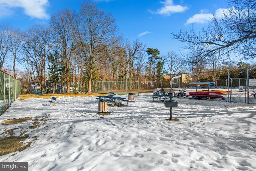 5 FAIRHOPE COURT