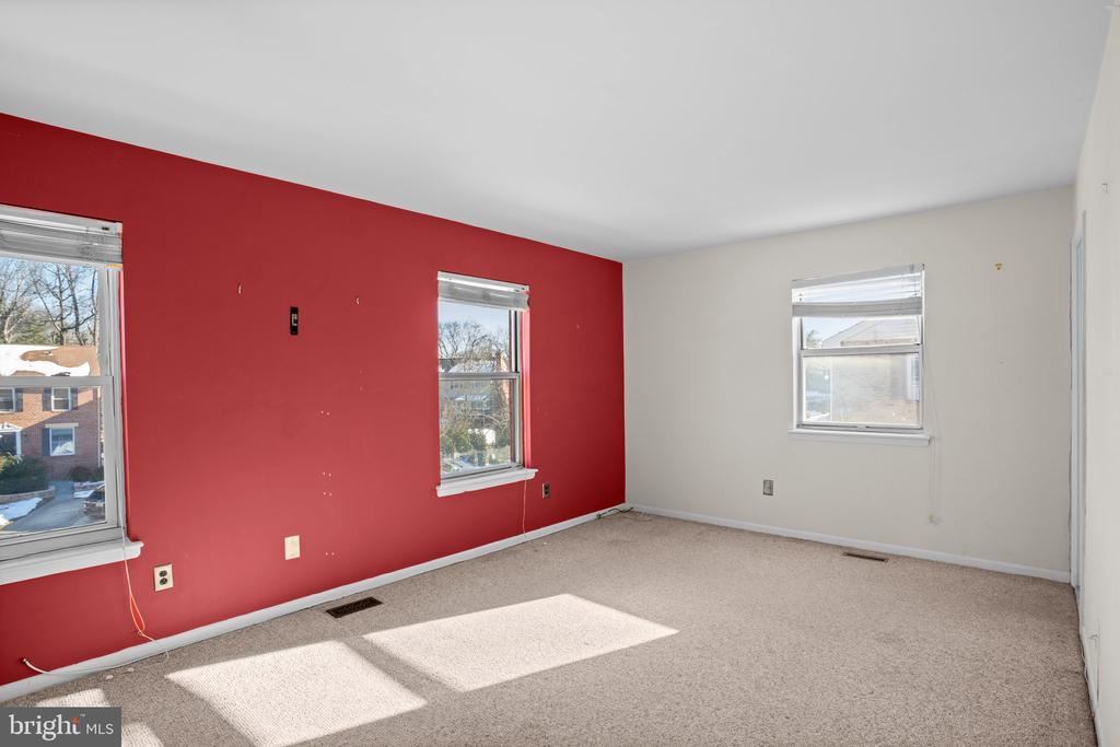 5 FAIRHOPE COURT
