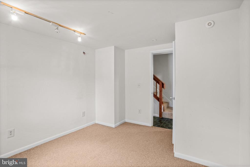 5 FAIRHOPE COURT