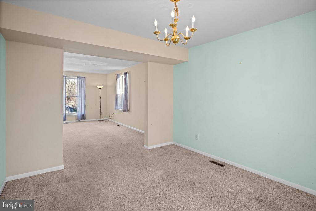 5 FAIRHOPE COURT