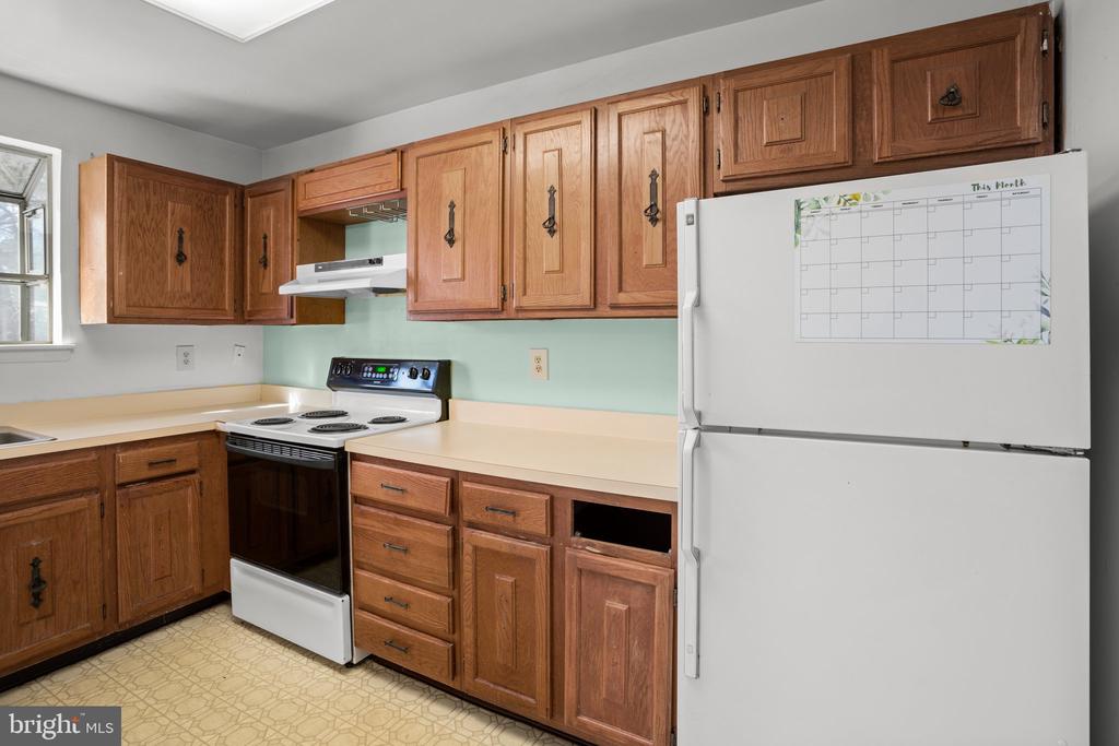 5 FAIRHOPE COURT
