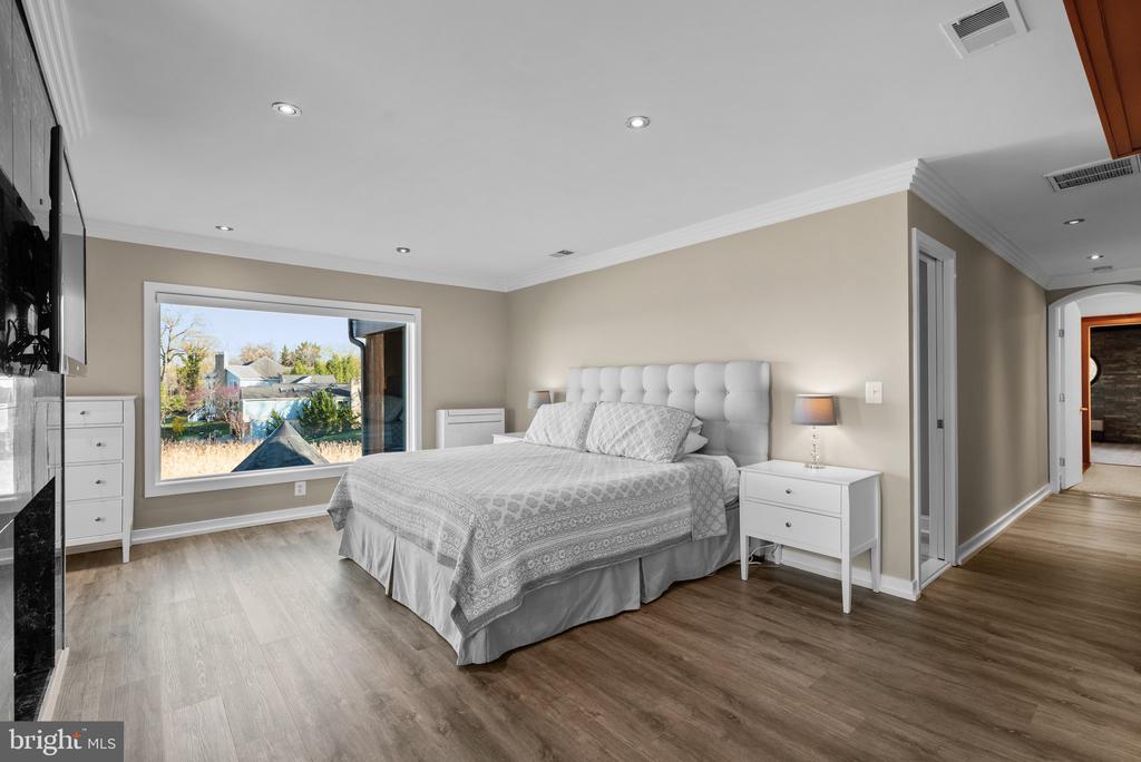 796 CANVASBACK COURT