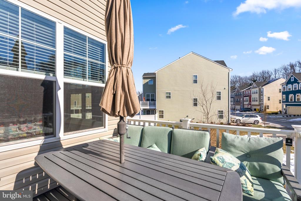 8406 AMBER BEACON CIRCLE