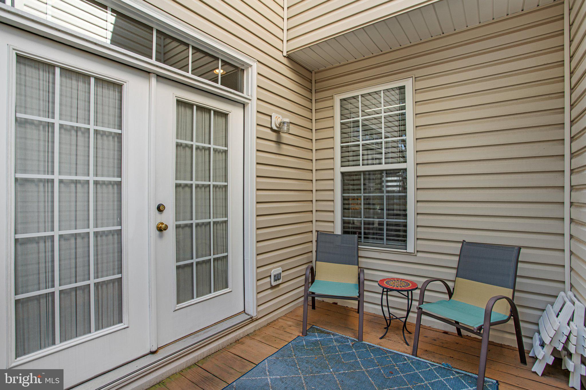 866 STONEHURST COURT