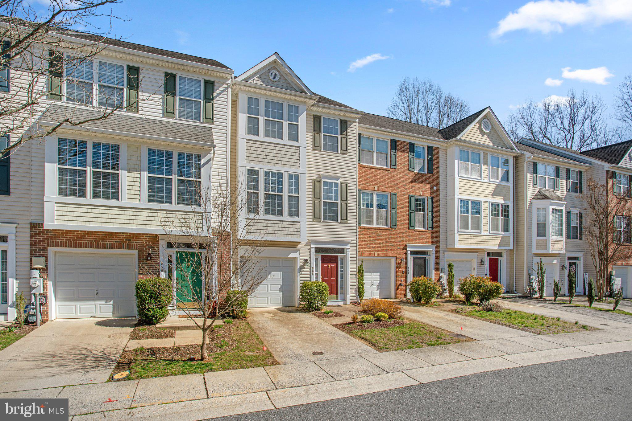 866 STONEHURST COURT