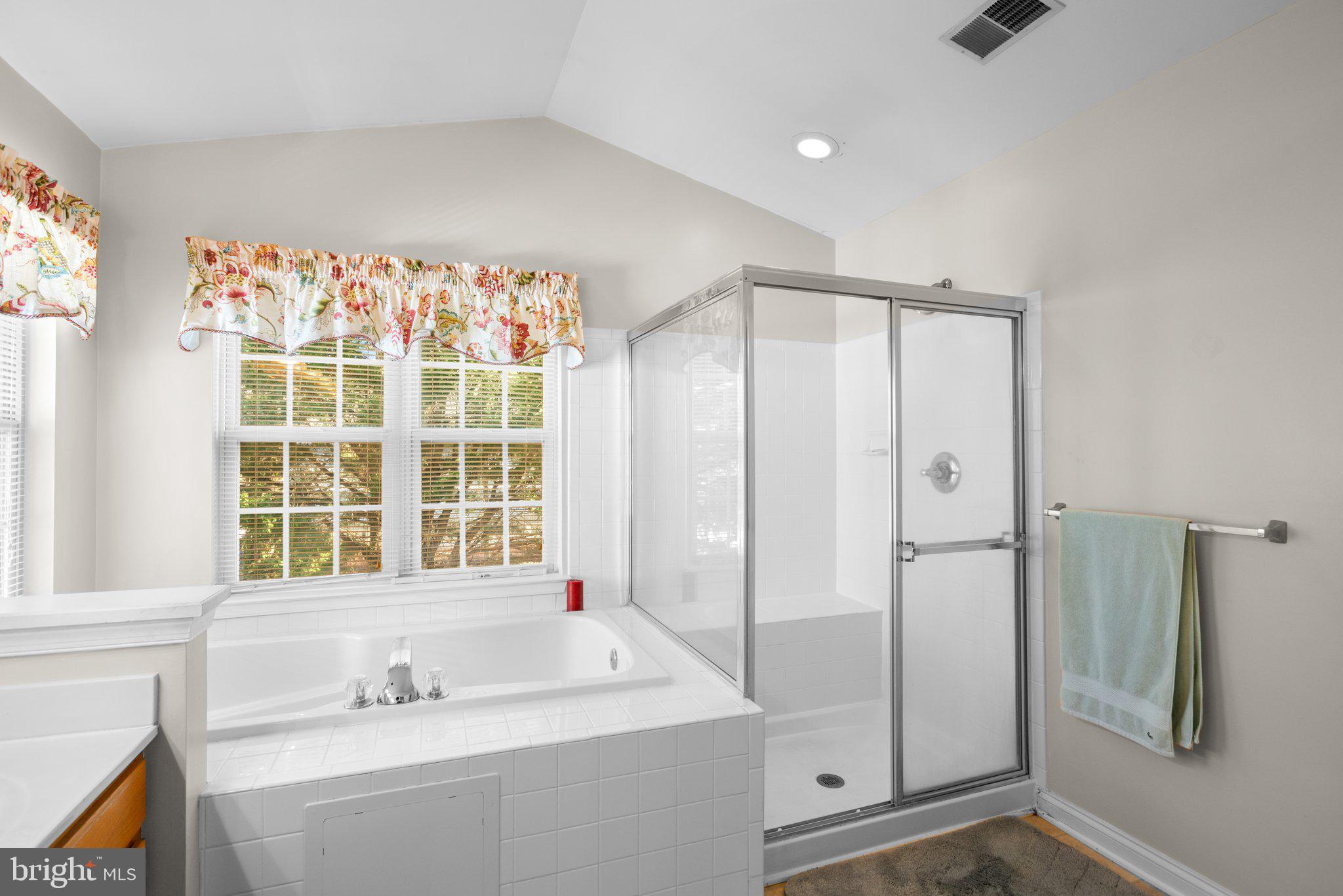 866 STONEHURST COURT