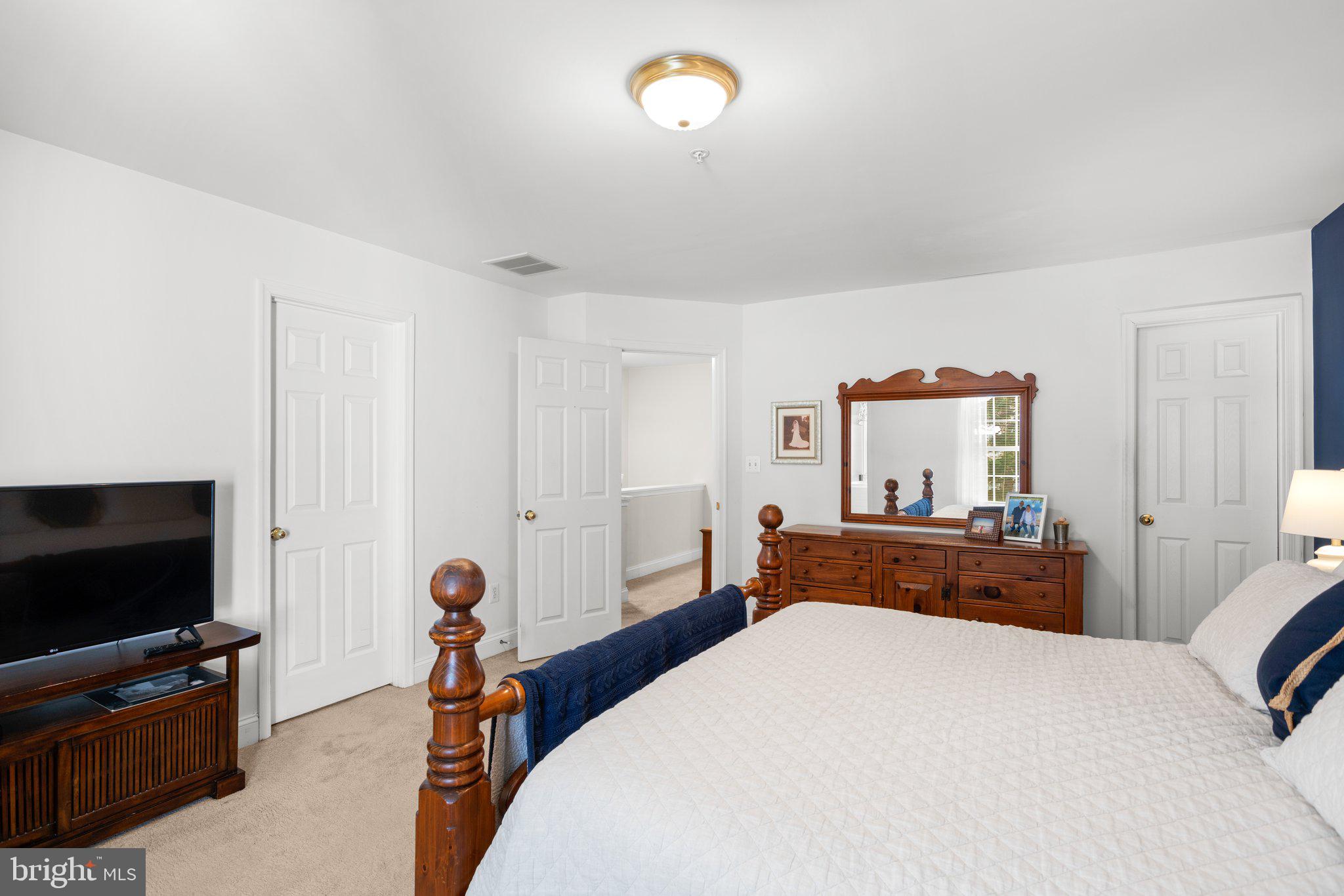 866 STONEHURST COURT