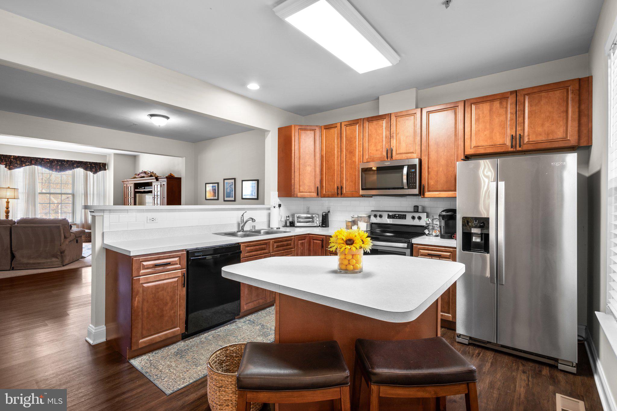866 STONEHURST COURT