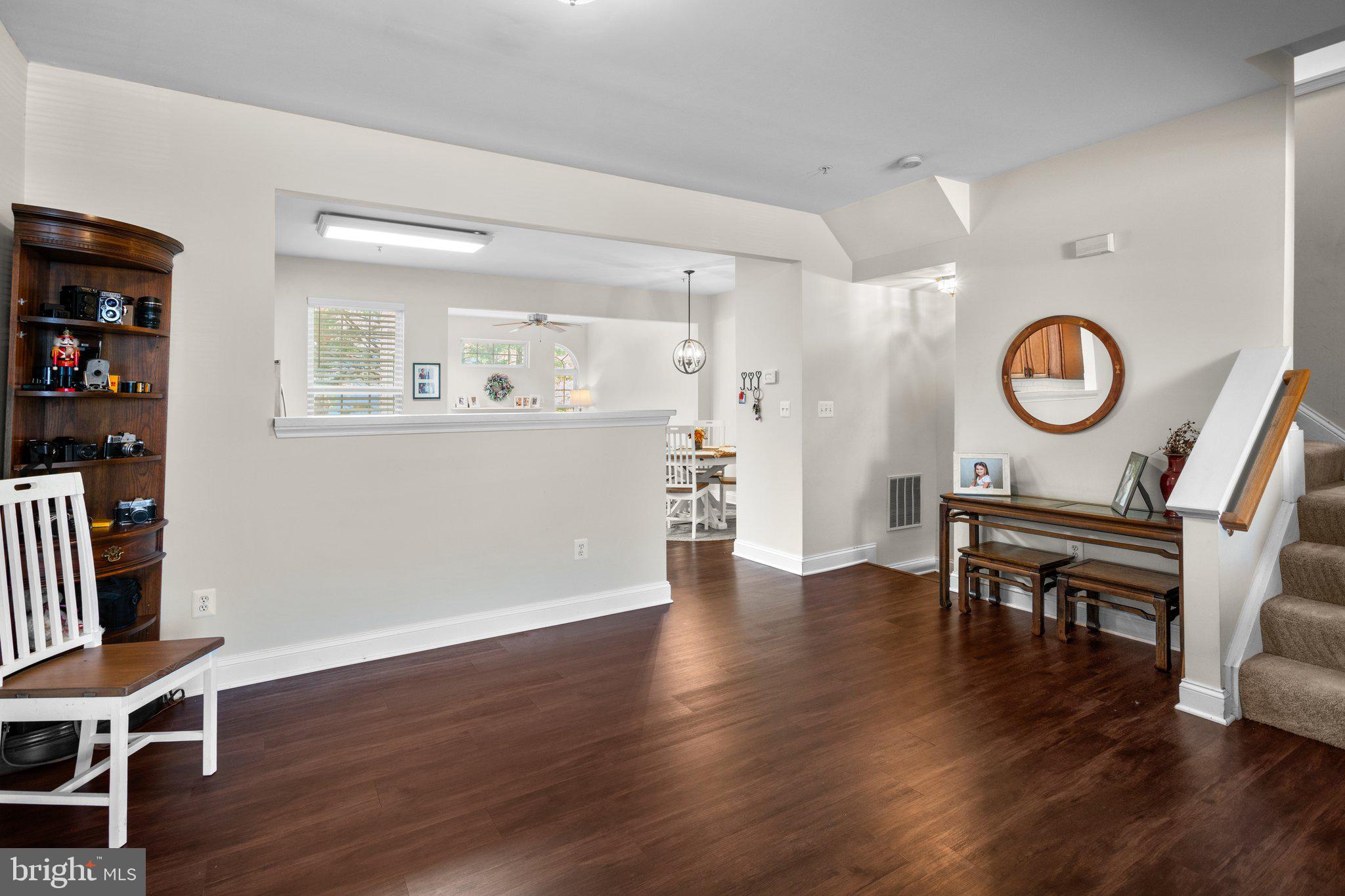 866 STONEHURST COURT