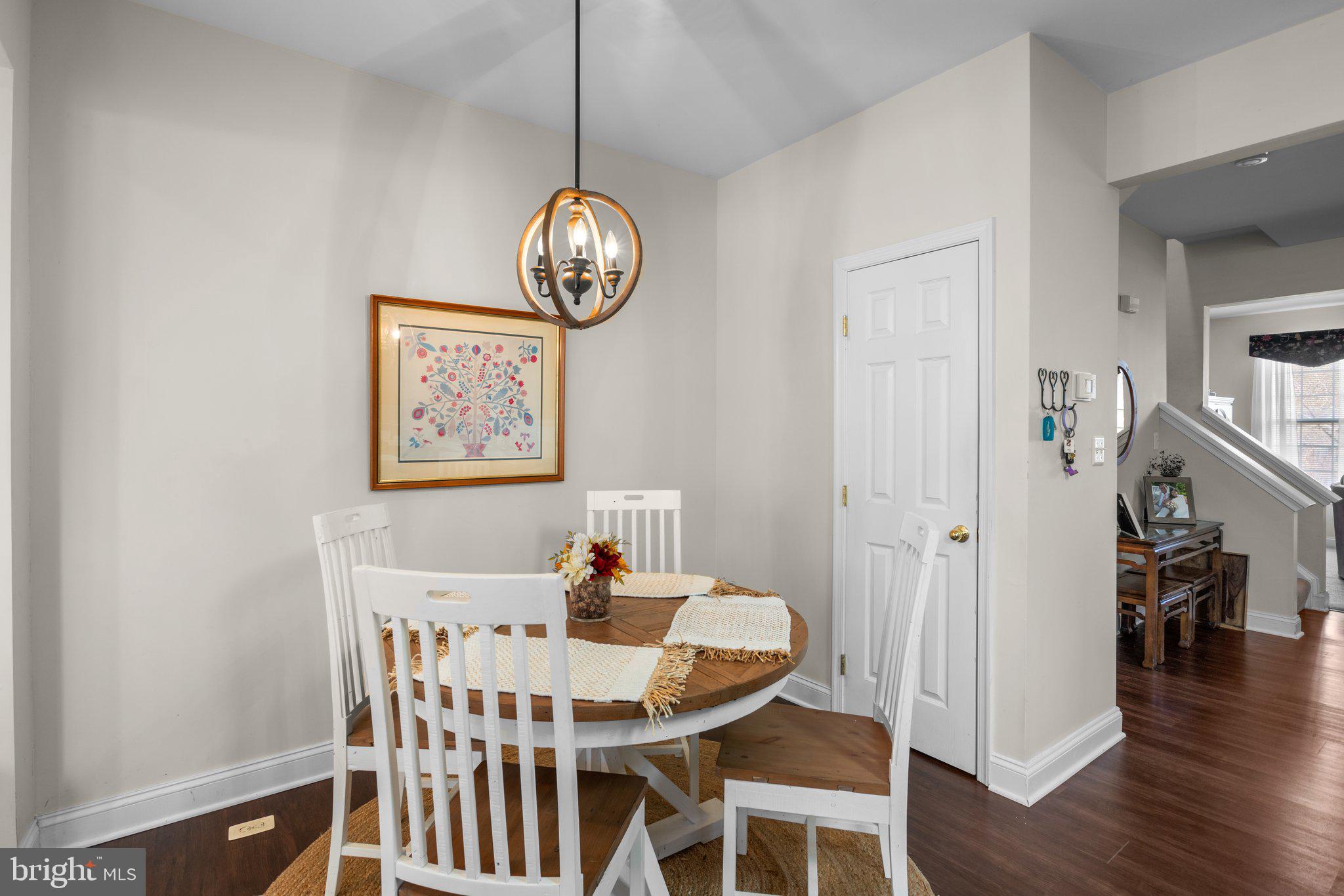866 STONEHURST COURT