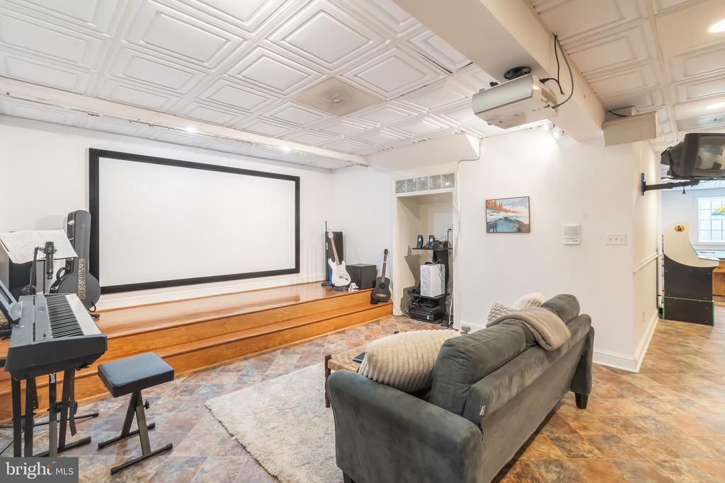 2721 HOWARD GROVE ROAD