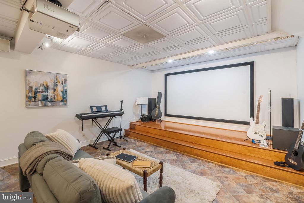 2721 HOWARD GROVE ROAD