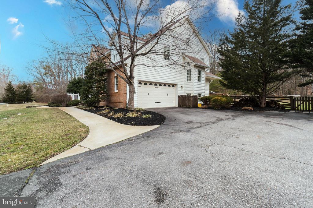 2721 HOWARD GROVE ROAD