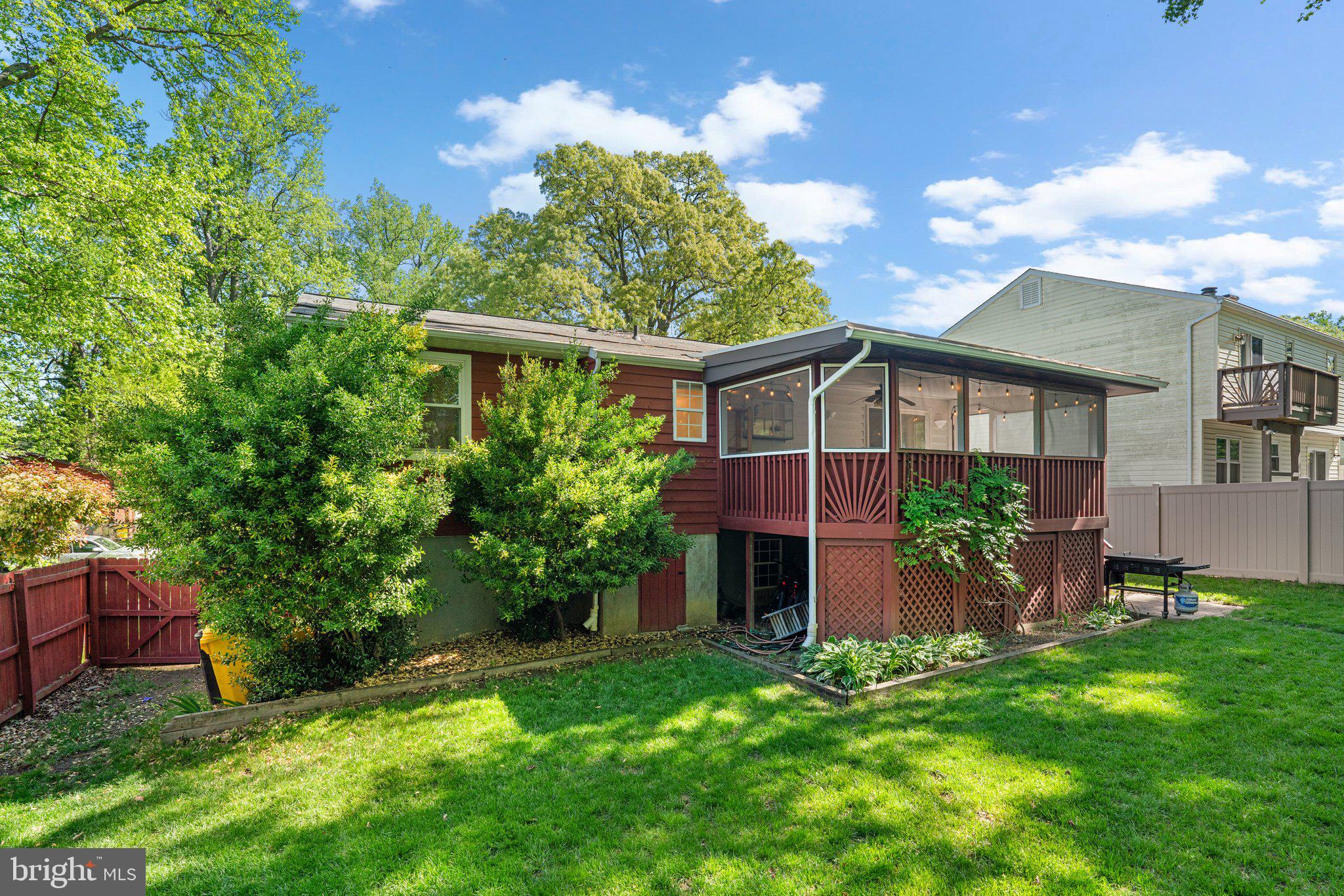 61 DIVIDING CREEK COURT
