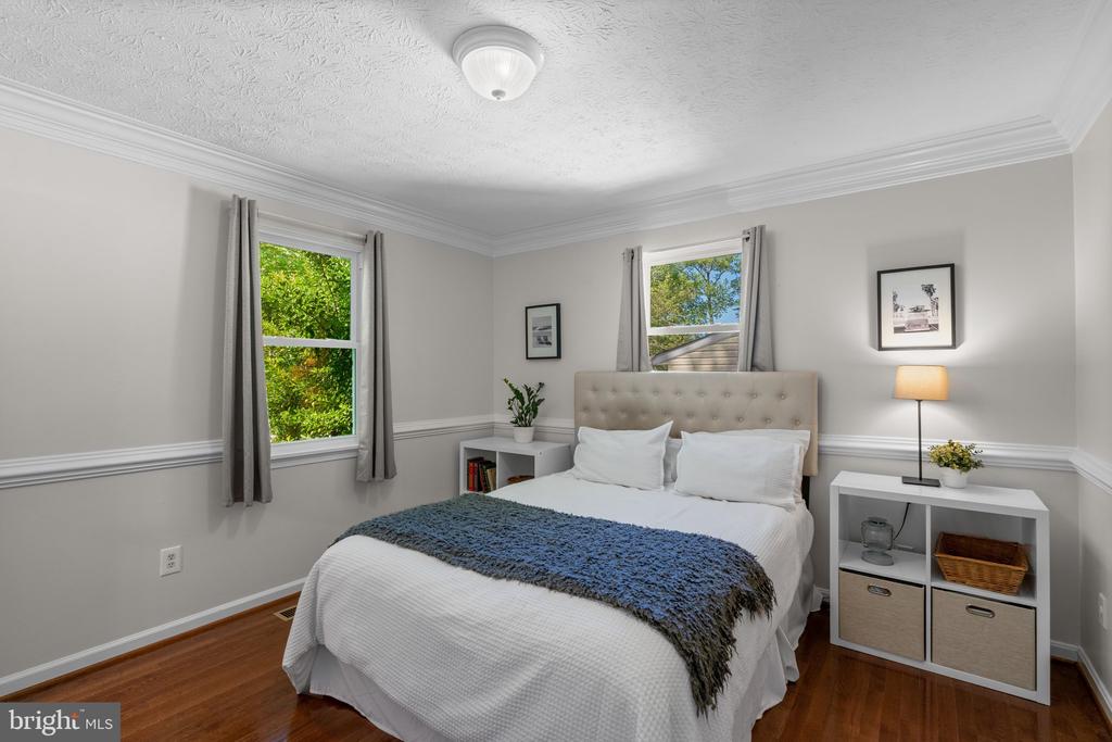61 DIVIDING CREEK COURT