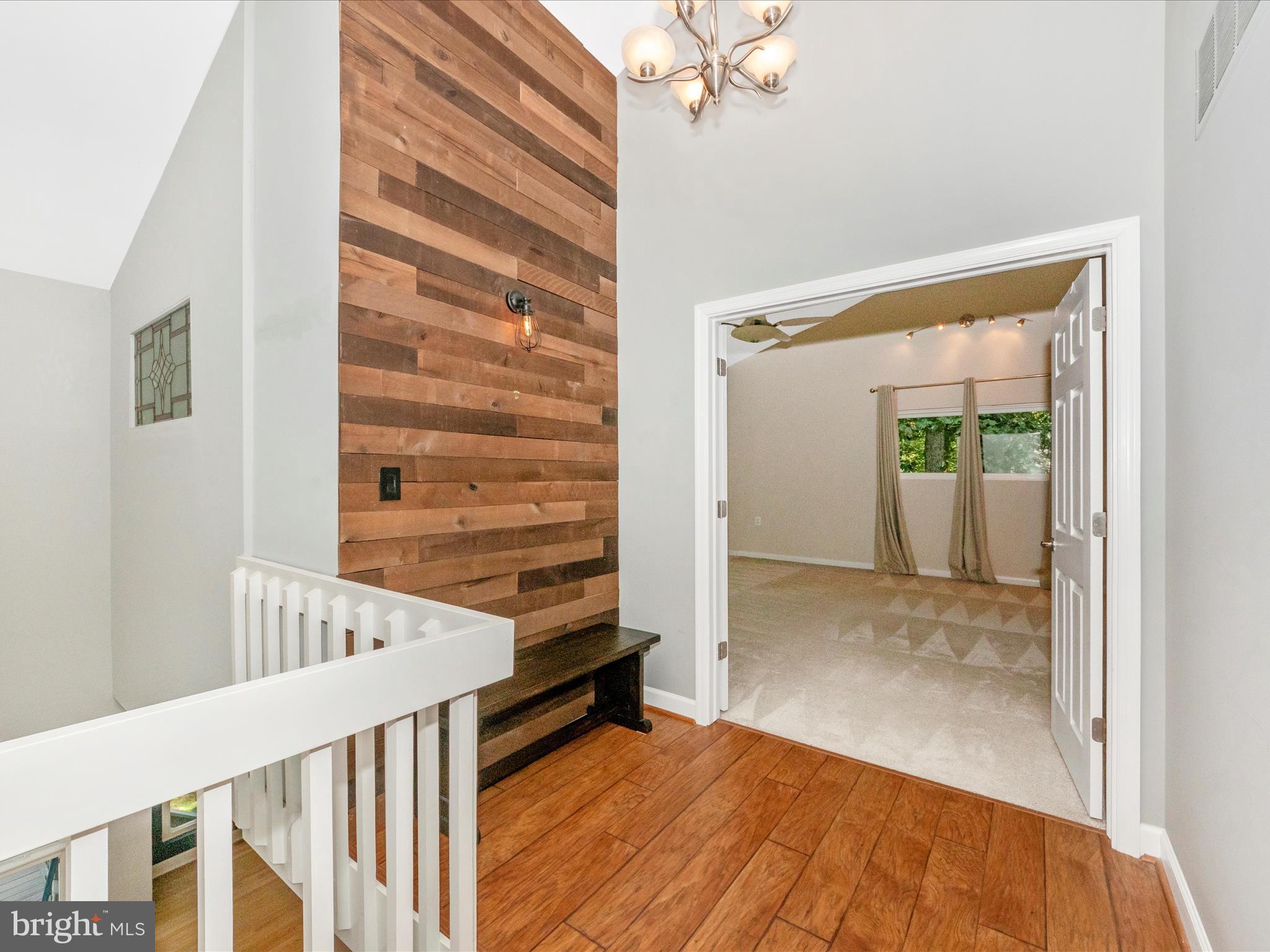 2020 JOHN HANSON OVERLOOK