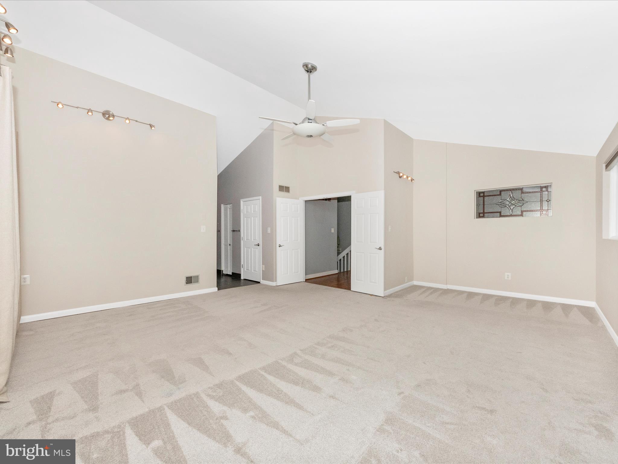 2020 JOHN HANSON OVERLOOK