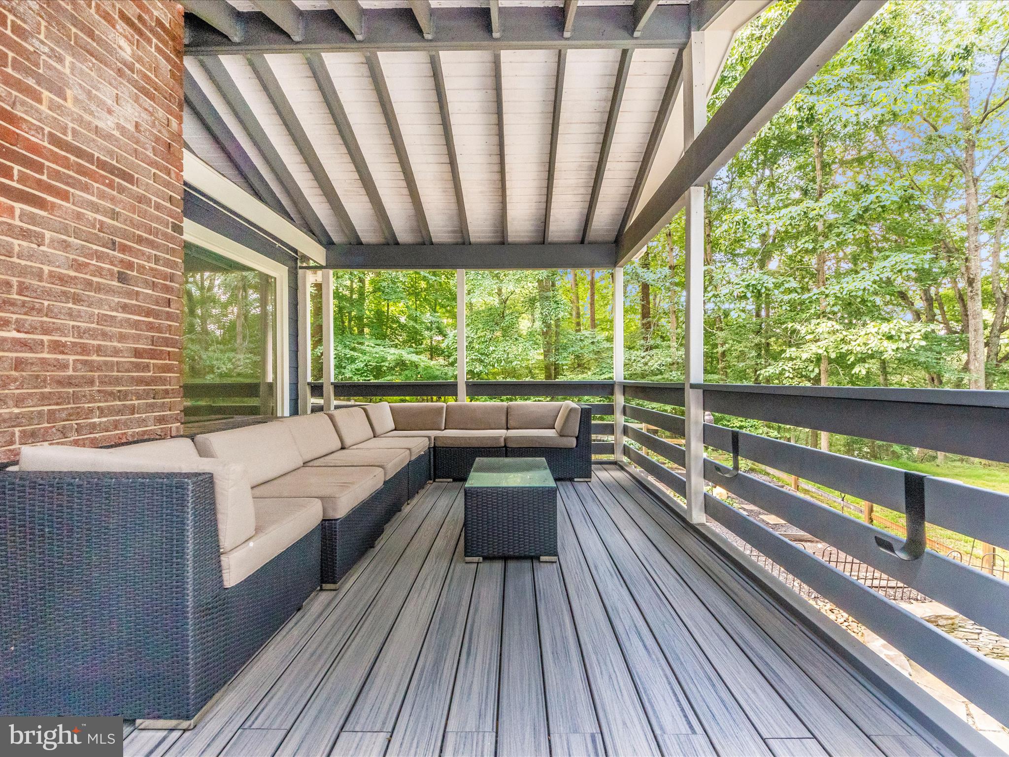 2020 JOHN HANSON OVERLOOK