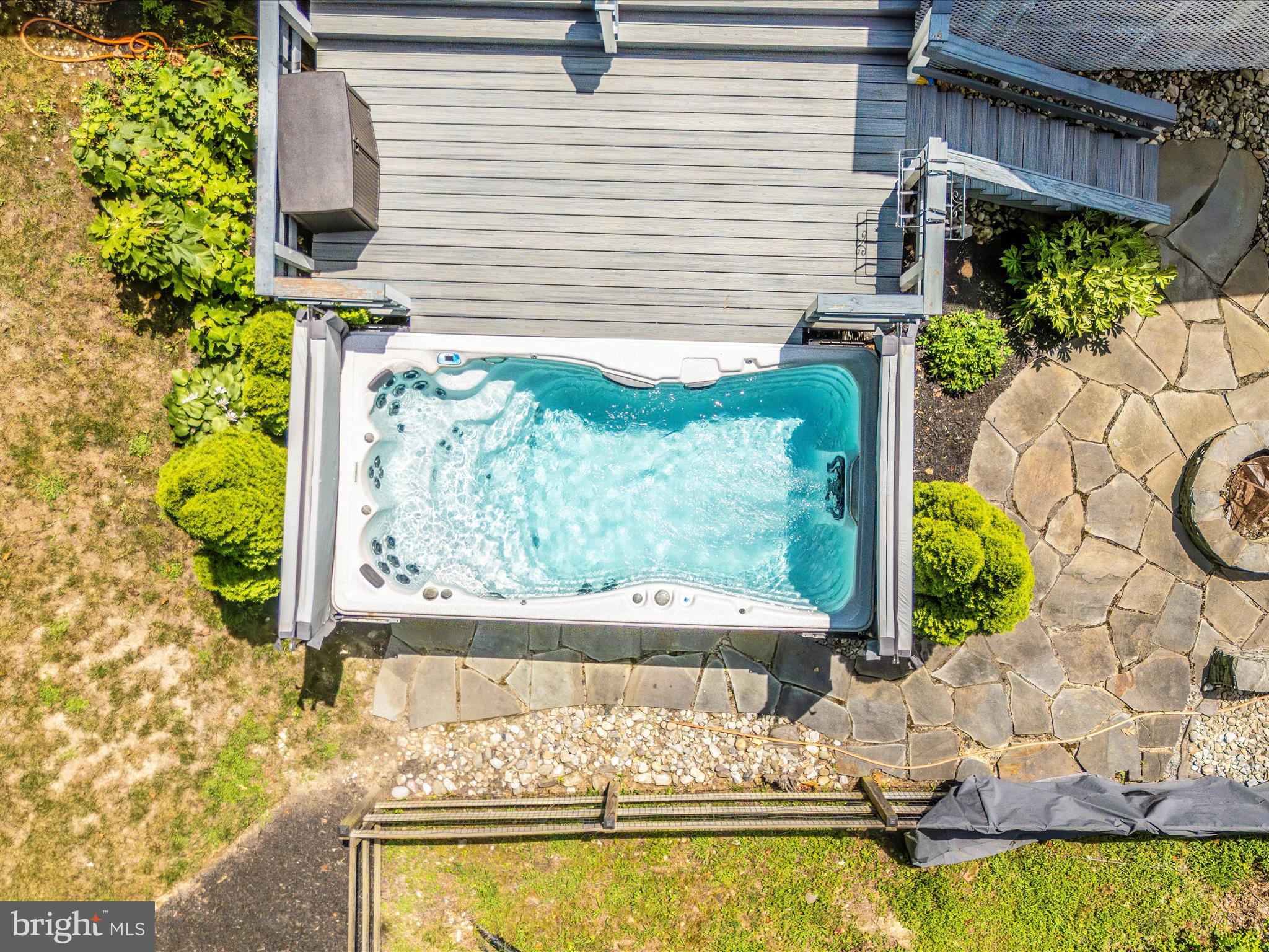 2020 JOHN HANSON OVERLOOK