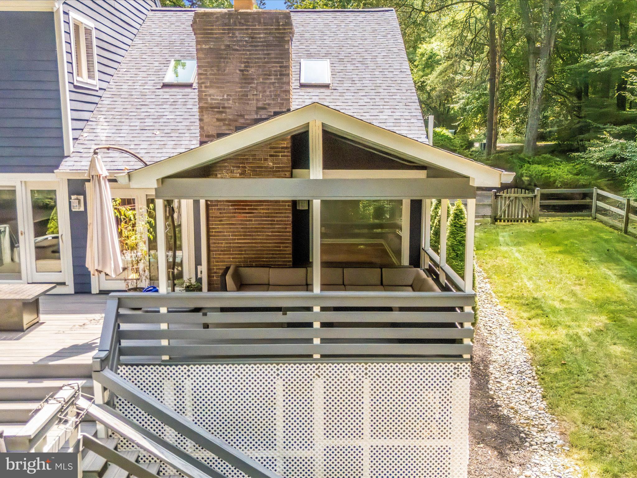 2020 JOHN HANSON OVERLOOK