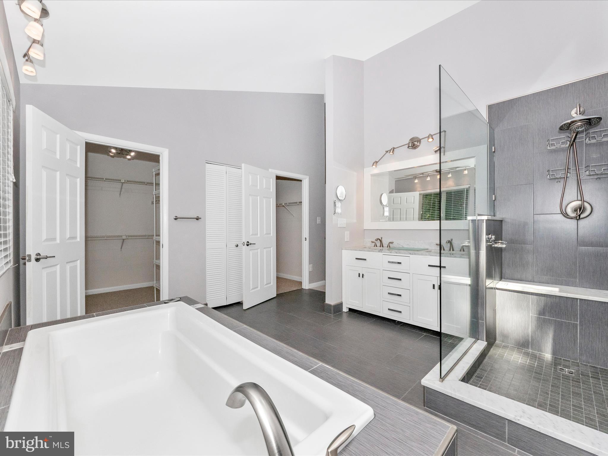 2020 JOHN HANSON OVERLOOK