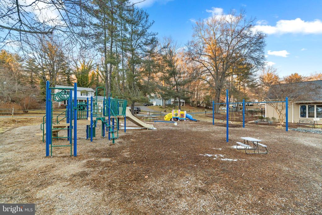1614 COMANCHE ROAD