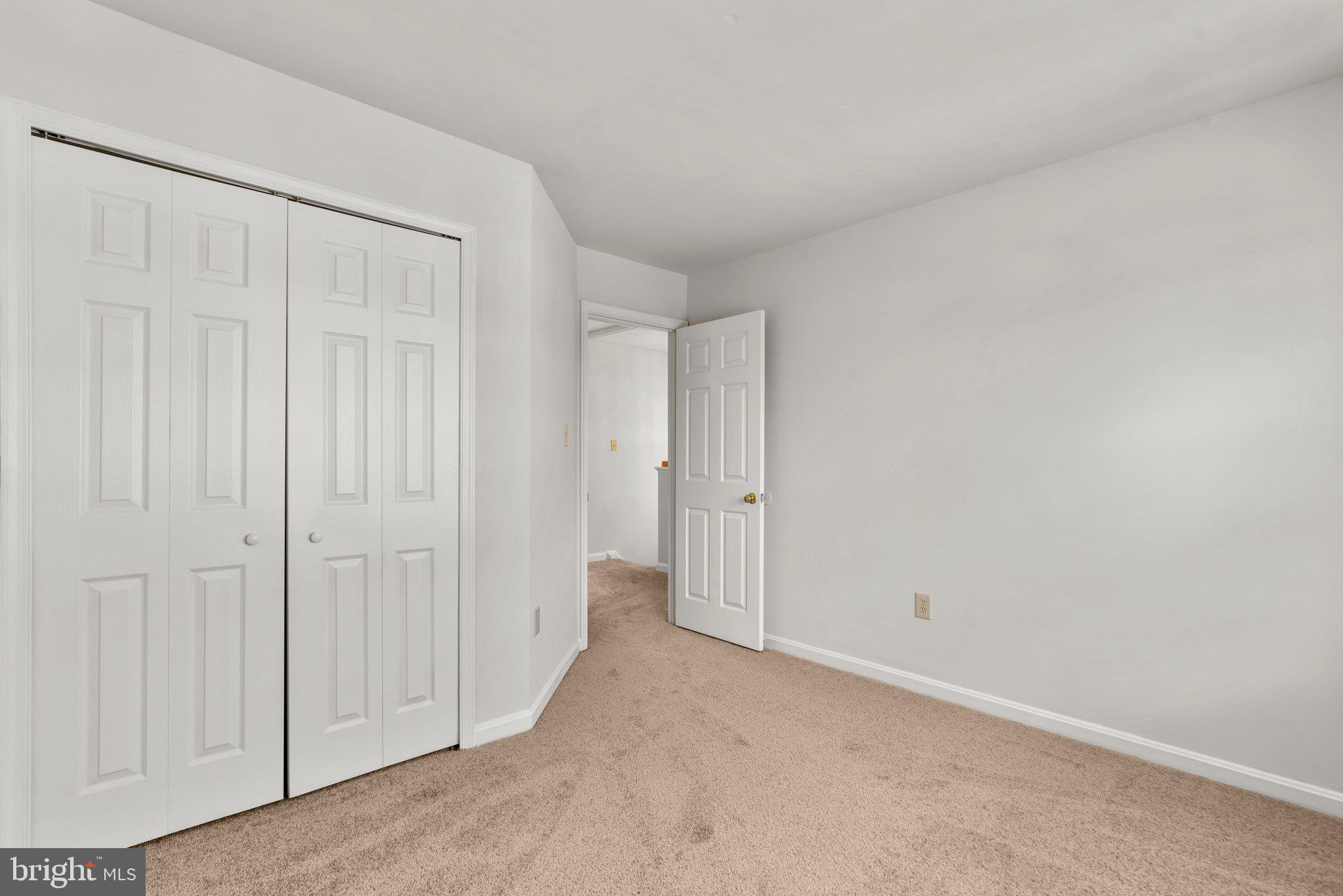 2124 COLONEL WAY