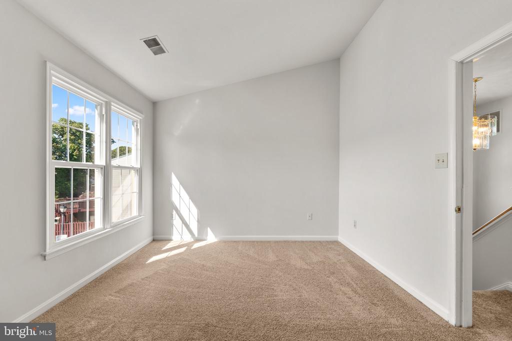 2124 COLONEL WAY