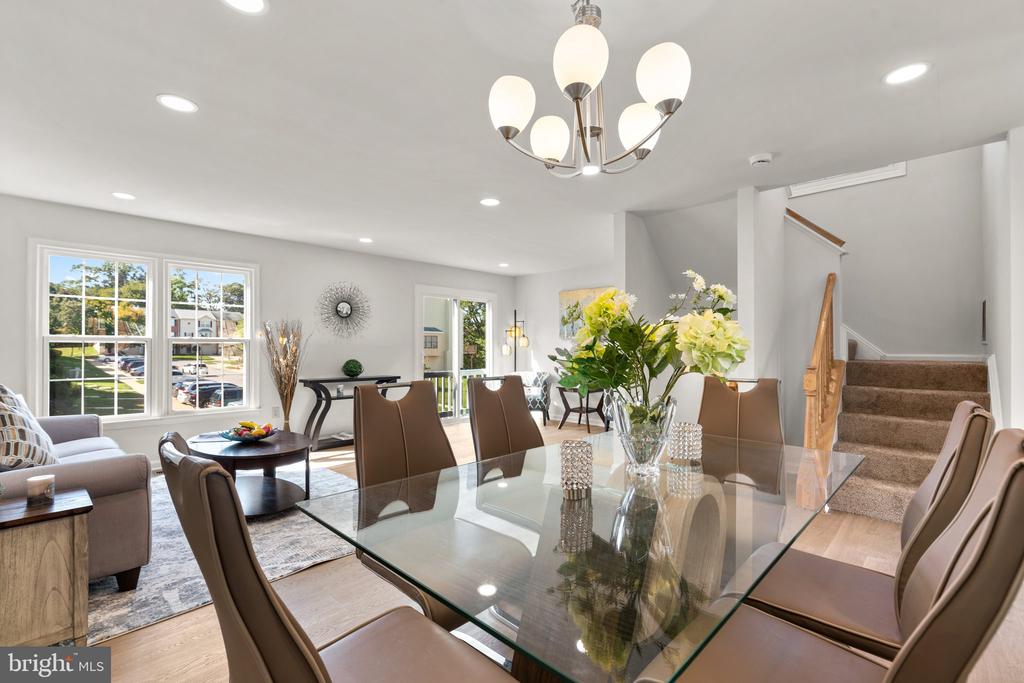 2124 COLONEL WAY